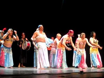 La Danza de la Curva de la Felicidad - Carnaval de Málaga 2011